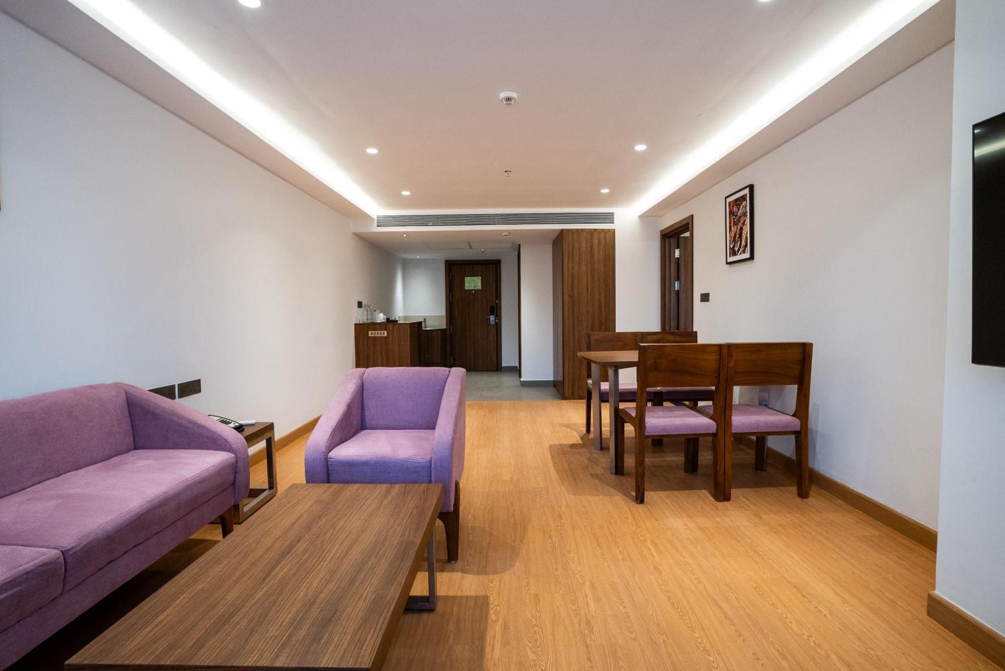 Lilac Hotel Guruvāyūr Kültér fotó