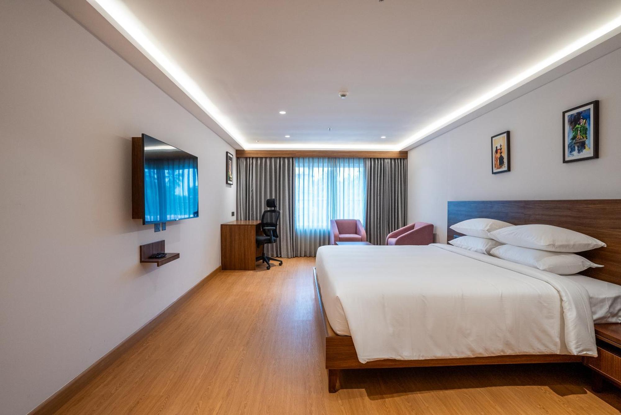 Lilac Hotel Guruvāyūr Kültér fotó
