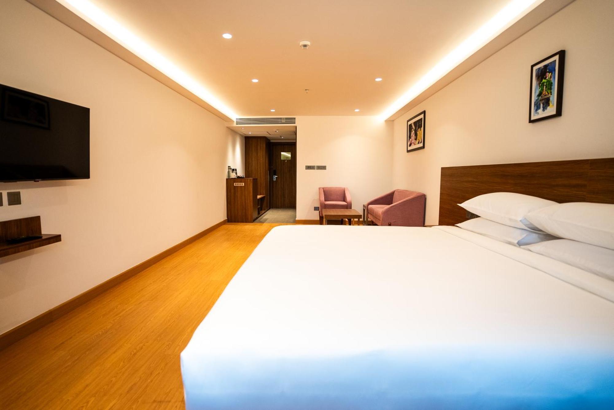 Lilac Hotel Guruvāyūr Kültér fotó