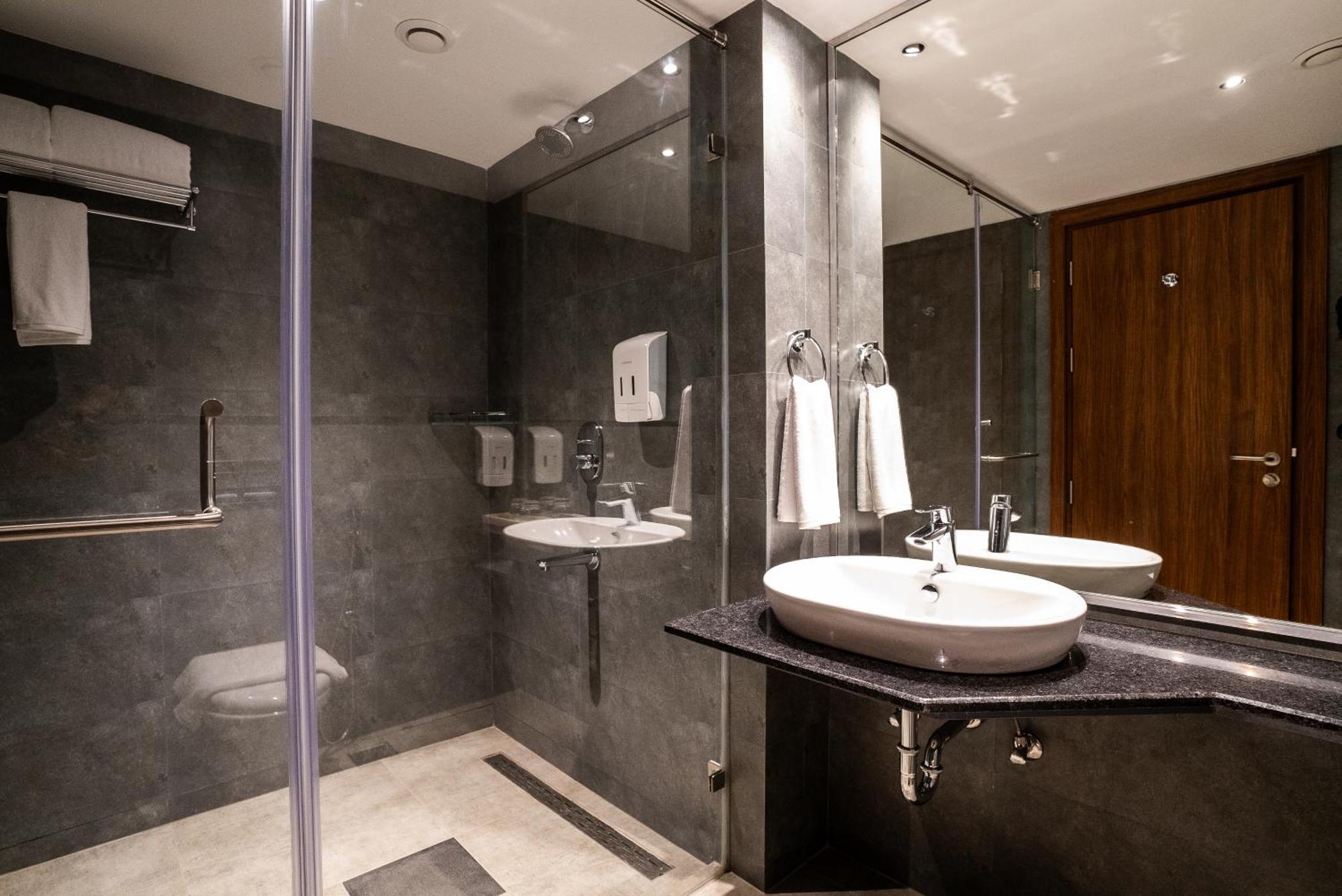Lilac Hotel Guruvāyūr Kültér fotó