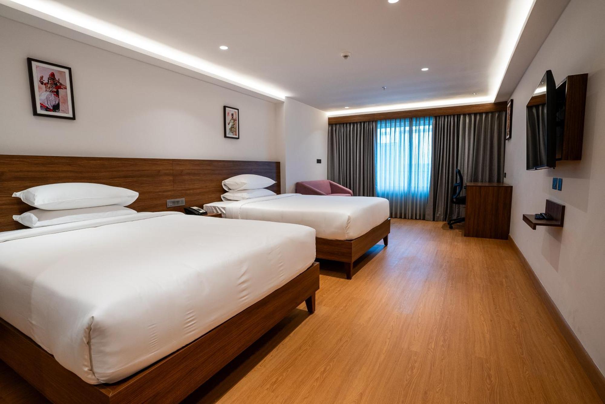 Lilac Hotel Guruvāyūr Kültér fotó