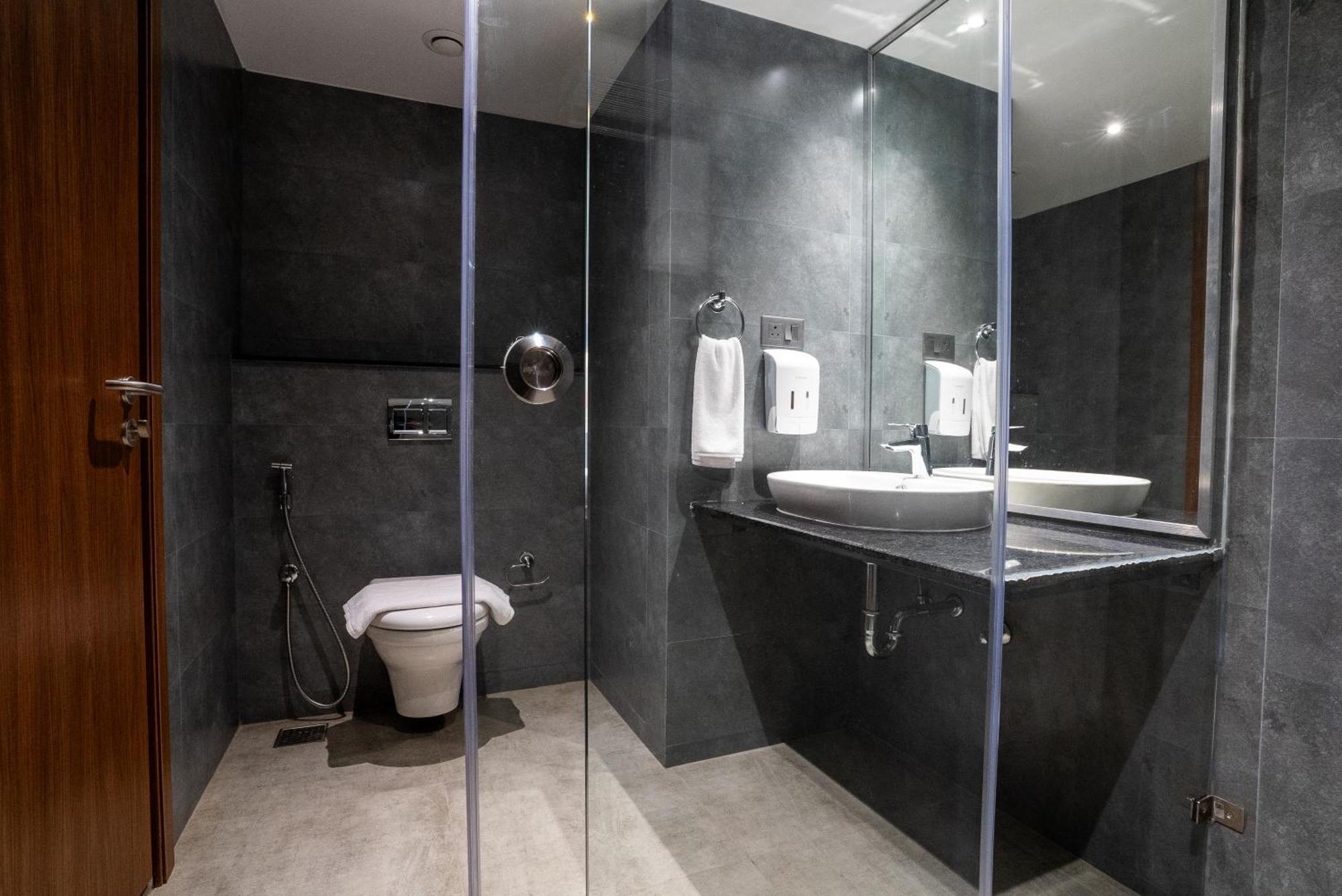 Lilac Hotel Guruvāyūr Kültér fotó