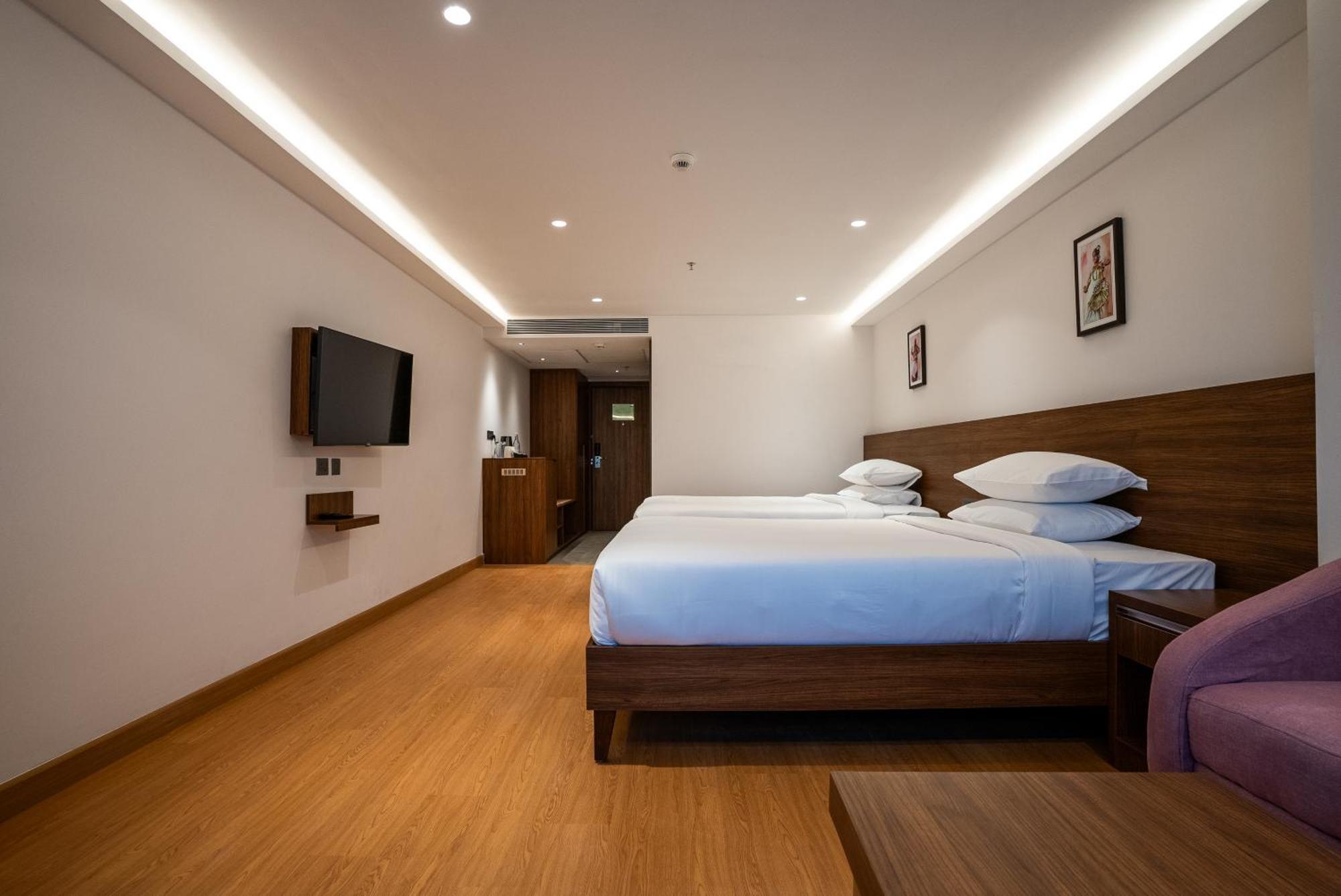 Lilac Hotel Guruvāyūr Kültér fotó