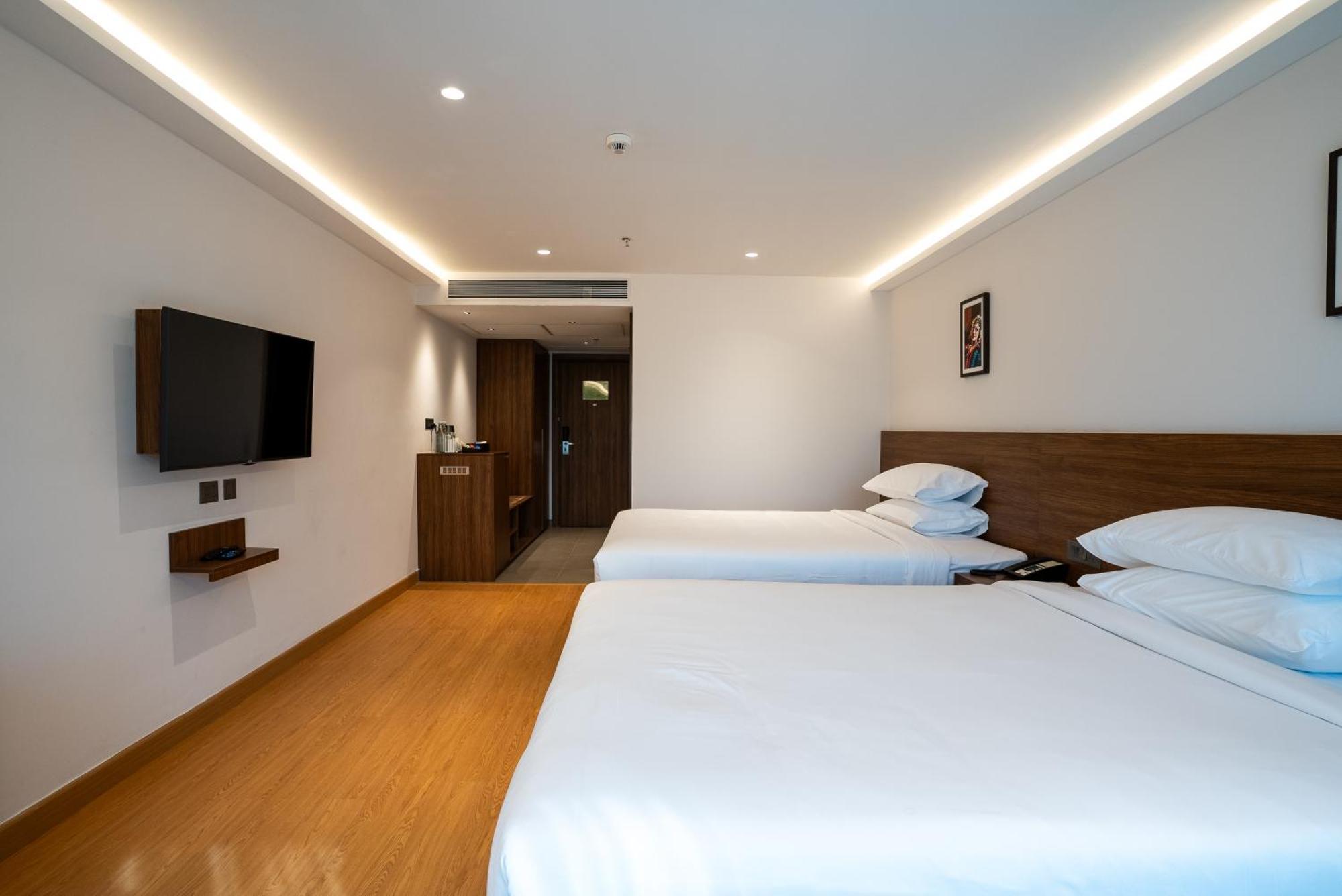 Lilac Hotel Guruvāyūr Kültér fotó